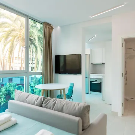 Bright Coastal For 2 Guests