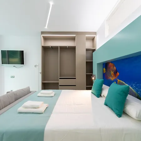 Bright Coastal For 2 Guests Apartment *